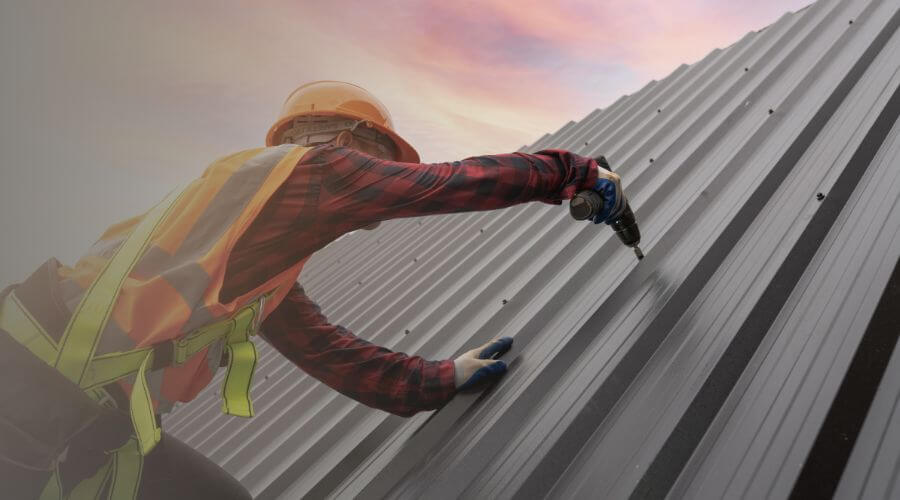 Expert new roof installation services in Waverly, MO